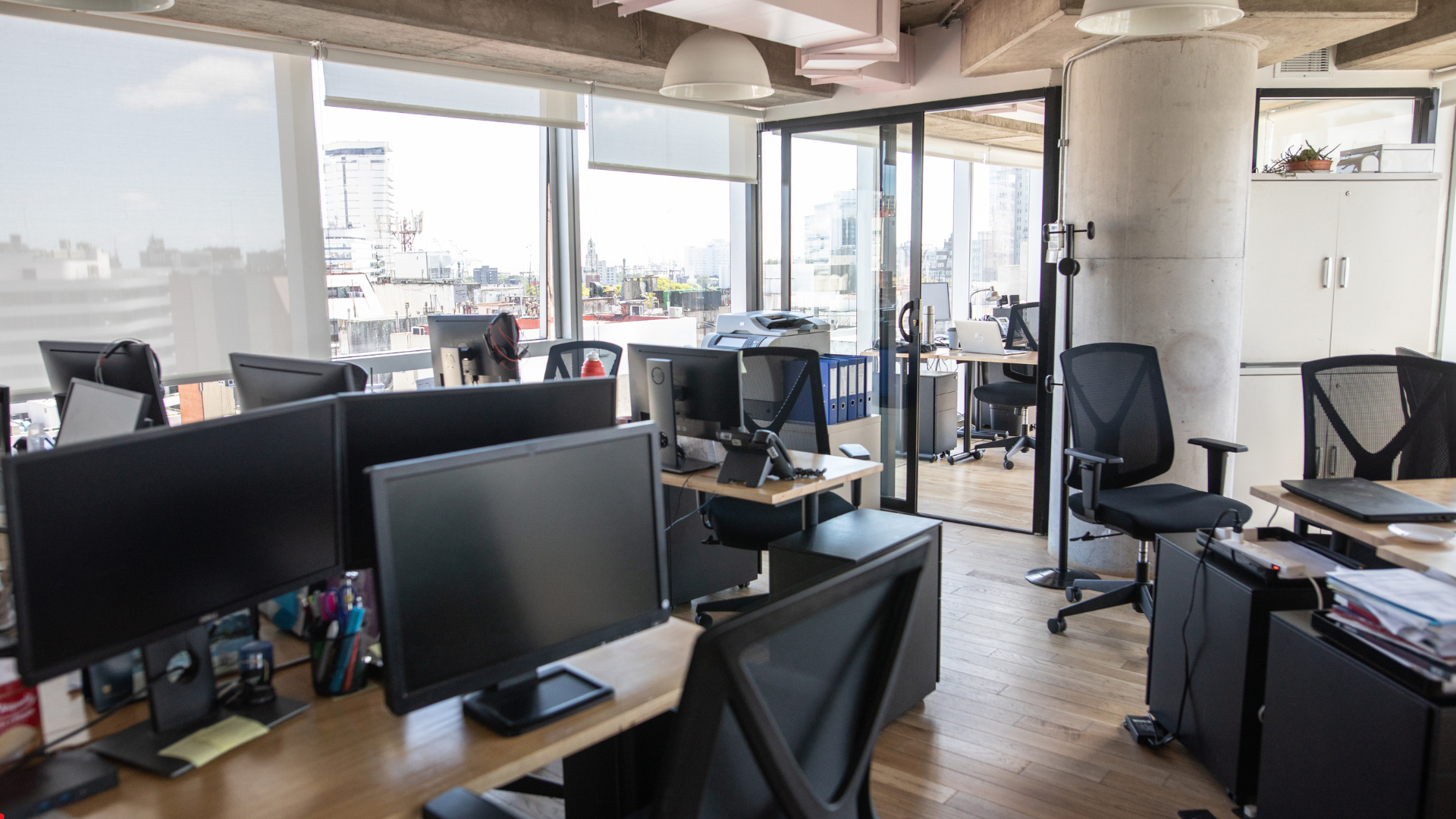 escritório data-speed=